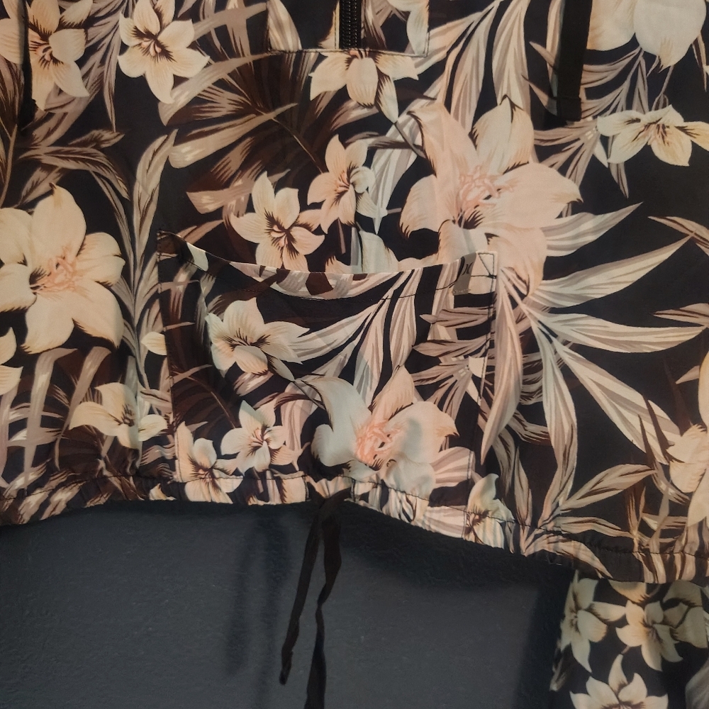 Hurley Cropped Athletic Black and Cream Floral Hoodie - Picture 5 of 7